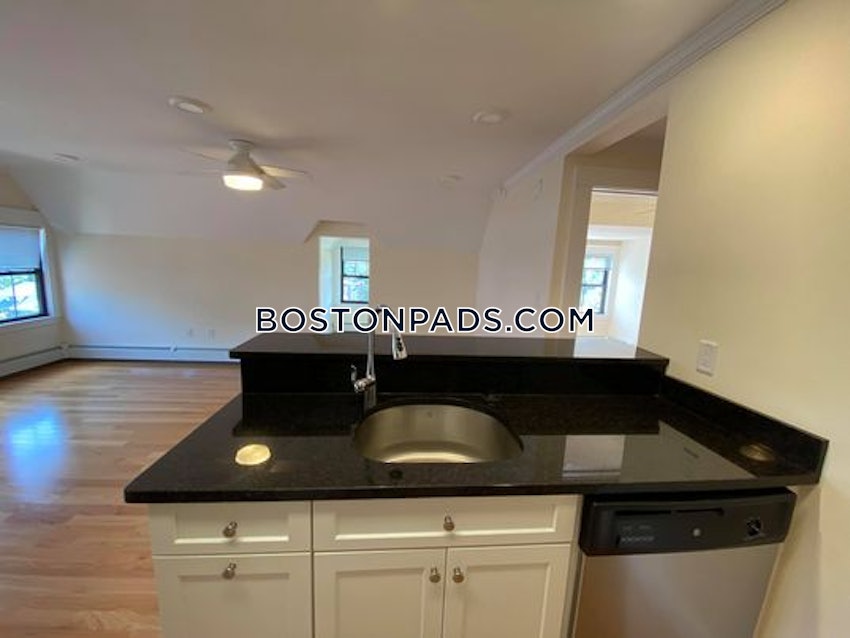 NEWTON - CHESTNUT HILL - 1 Bed, 1 Bath - Image 2