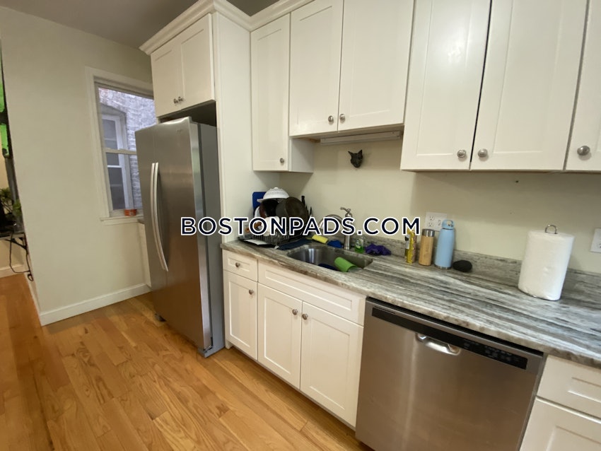 BOSTON - FORT HILL - 4 Beds, 2 Baths - Image 3