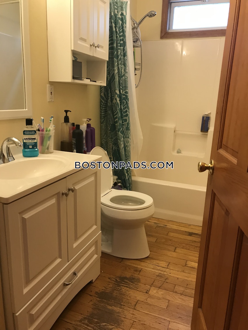 BOSTON - MISSION HILL - 5 Beds, 2 Baths - Image 21