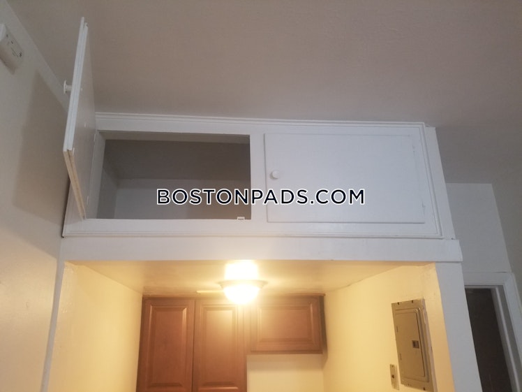 Brighton Ave., Boston