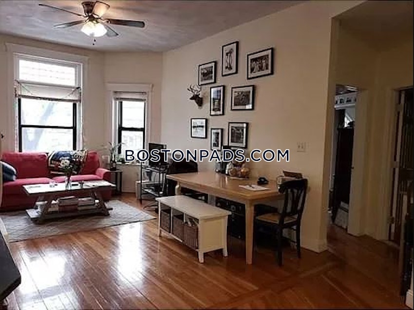 BROOKLINE- WASHINGTON SQUARE - 3 Beds, 1 Bath - Image 4