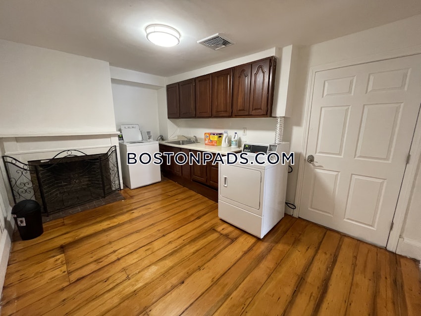 MEDFORD - MEDFORD SQUARE - 5 Beds, 2 Baths - Image 3