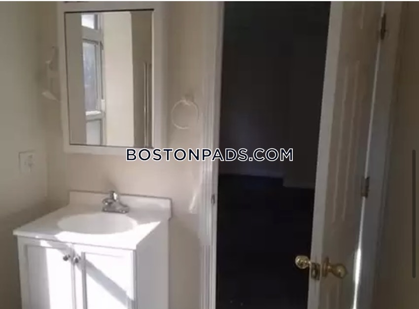 BOSTON - ROXBURY - 4 Beds, 3 Baths - Image 6