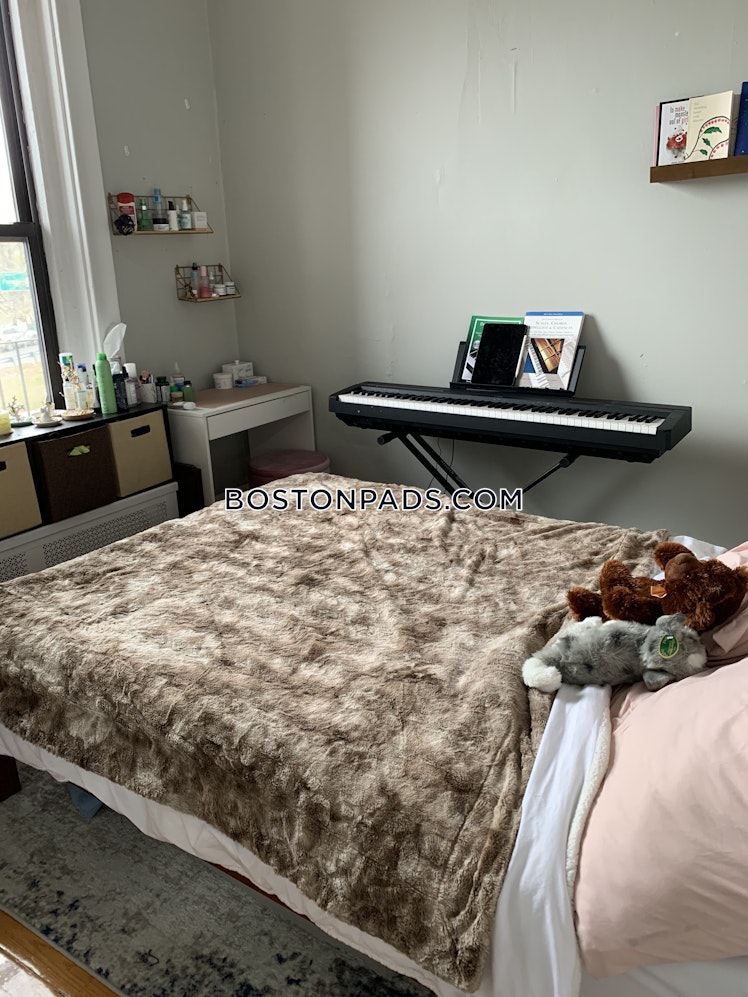 Brookline St., Cambridge