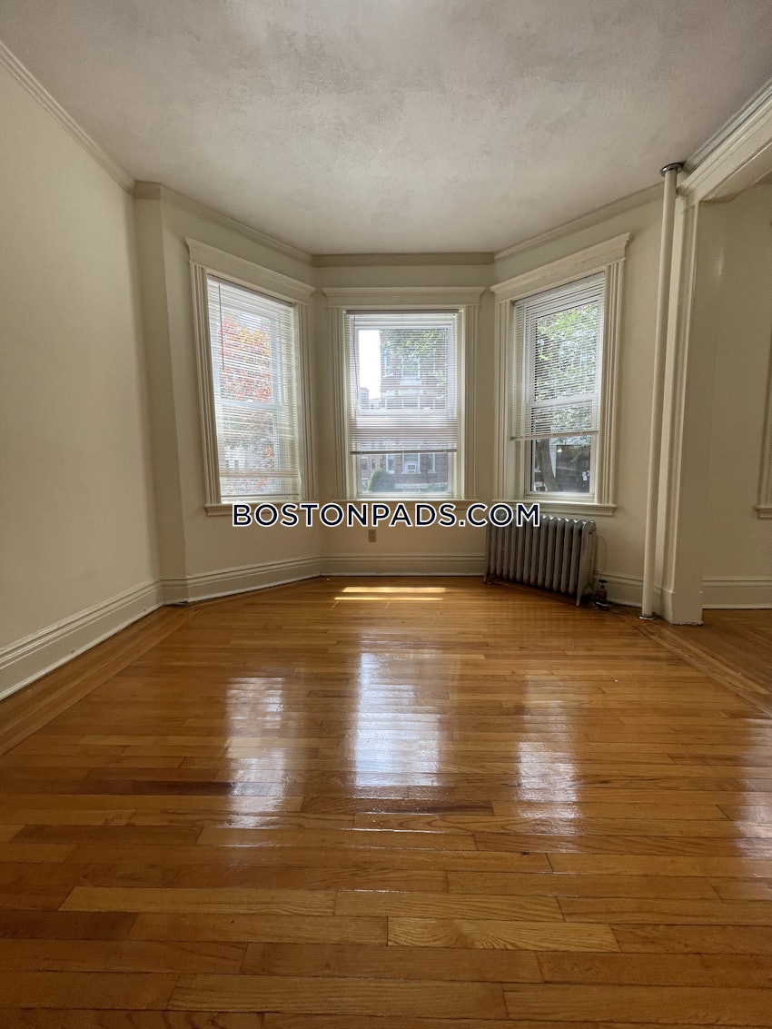 BOSTON - FENWAY/KENMORE - 1 Bed, 1 Bath - Image 4