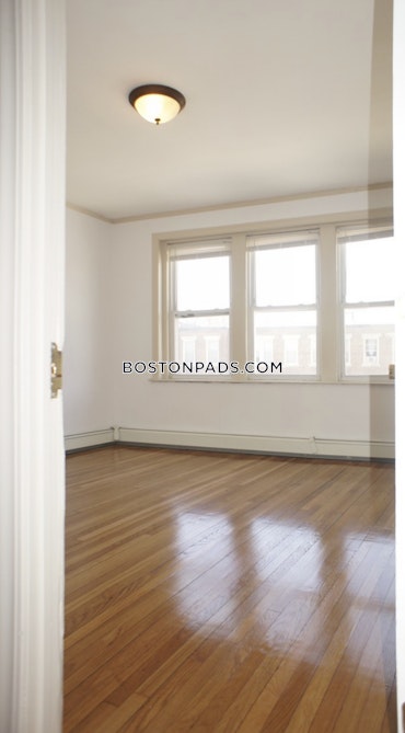 Boston - 3 Beds, 1 Baths