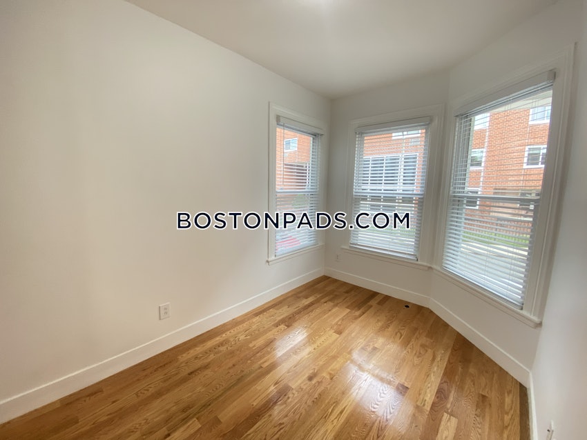 BOSTON - FORT HILL - 3 Beds, 1 Bath - Image 15