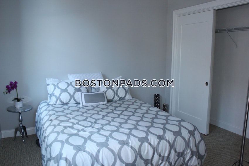 QUINCY - QUINCY CENTER - 3 Beds, 2 Baths - Image 4