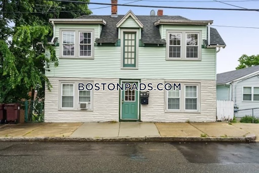 REVERE - 2 Beds, 1 Bath - Image 9