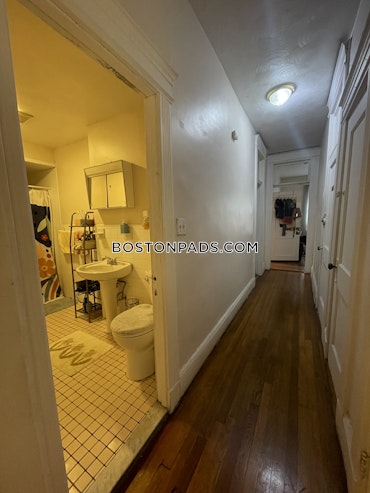 Boston - 3 Beds, 1 Baths