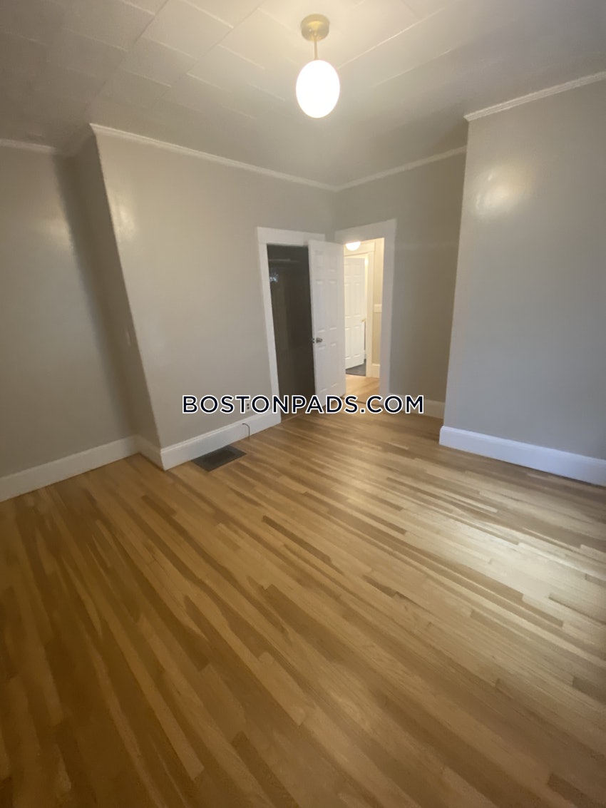 MALDEN - 3 Beds, 1 Bath - Image 19