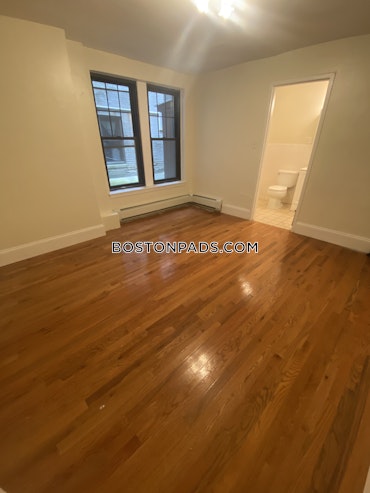 Boston - 1 Beds, 1 Baths