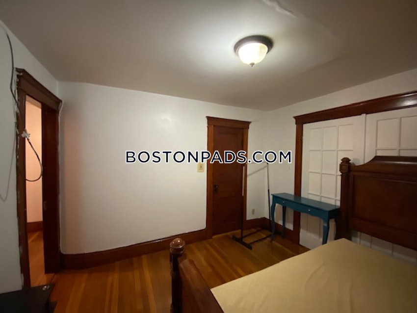 BOSTON - WEST ROXBURY - 3 Beds, 1 Bath - Image 8