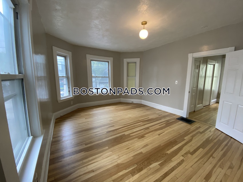 MALDEN - 3 Beds, 1 Bath - Image 39