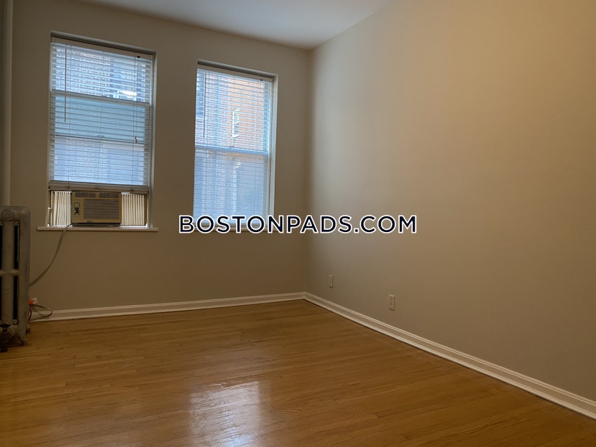 Boston - $4,000+ /month