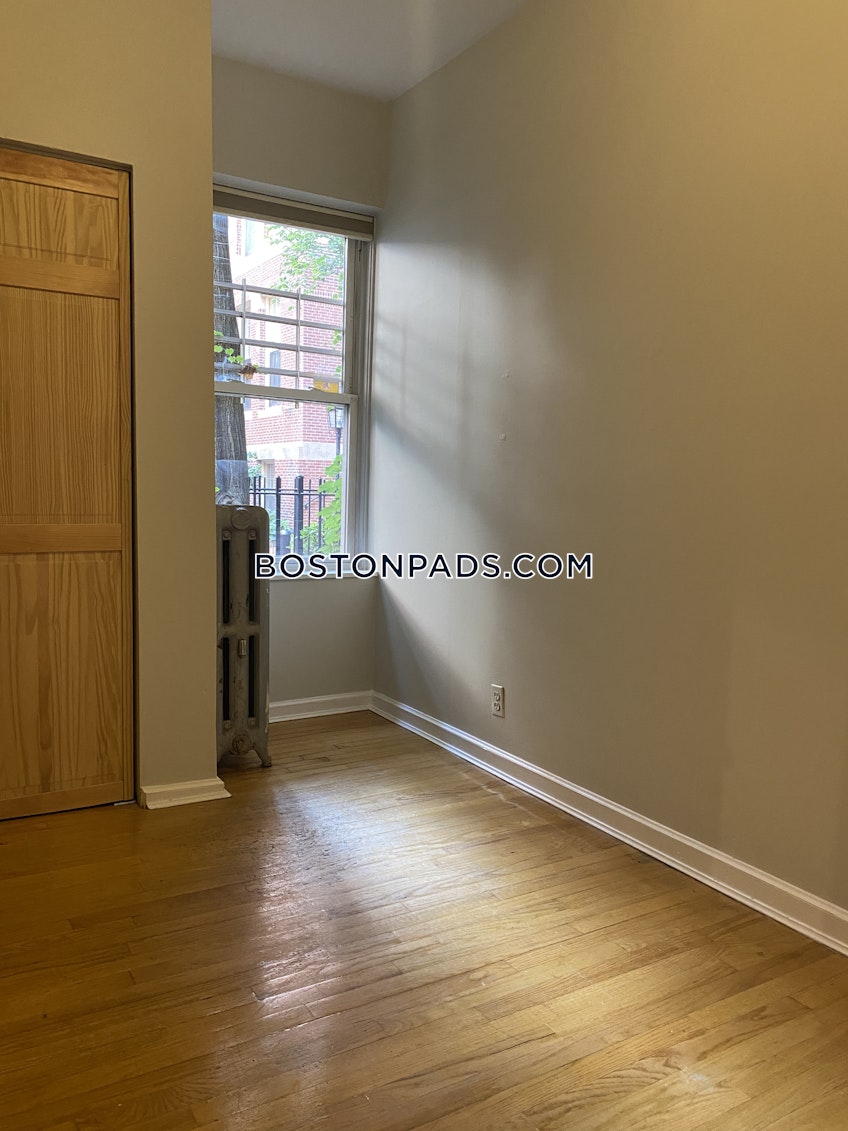 Boston - $4,000+ /month