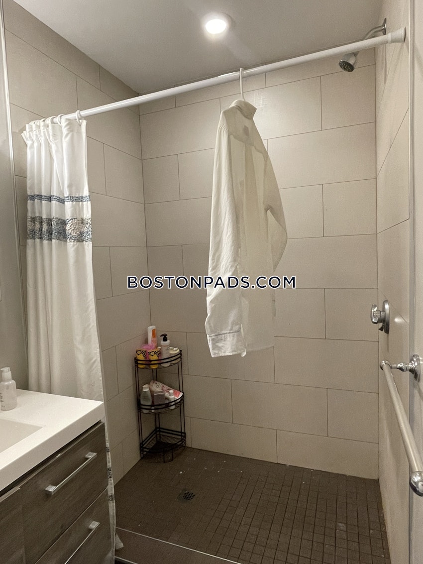 CAMBRIDGE - HARVARD SQUARE - 3 Beds, 1 Bath - Image 9