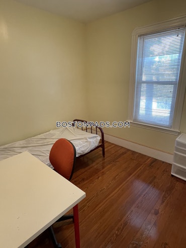 Boston - 4 Beds, 1 Baths