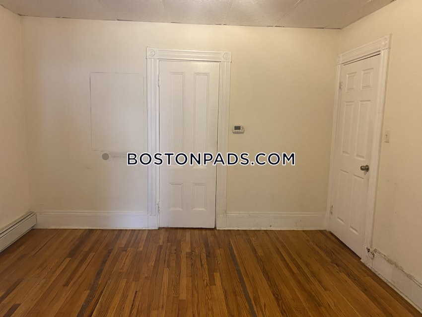 BOSTON - DORCHESTER/SOUTH BOSTON BORDER - 2 Beds, 1 Bath - Image 4