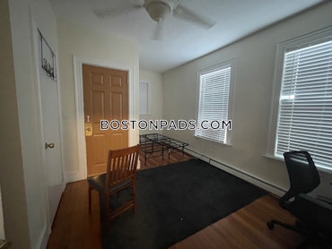 Boston - 5 Beds, 2 Baths