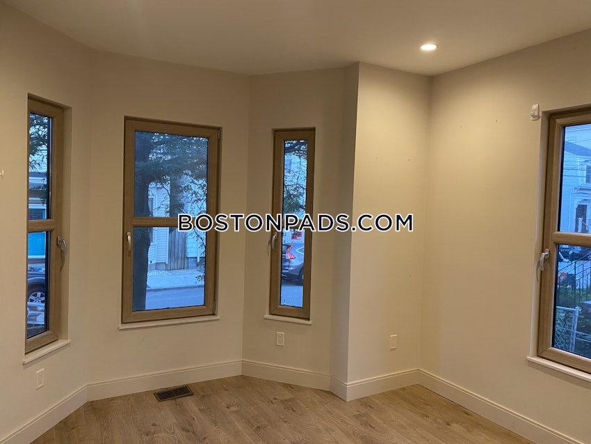 BOSTON - DORCHESTER/SOUTH BOSTON BORDER - 4 Beds, 2 Baths - Image 23