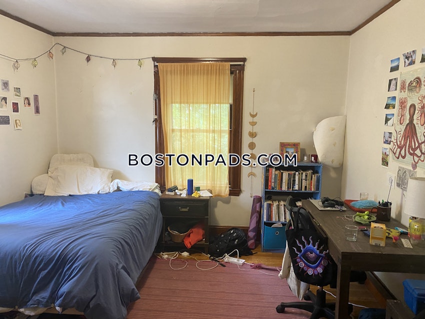 SOMERVILLE - TUFTS - 5 Beds, 2 Baths - Image 27