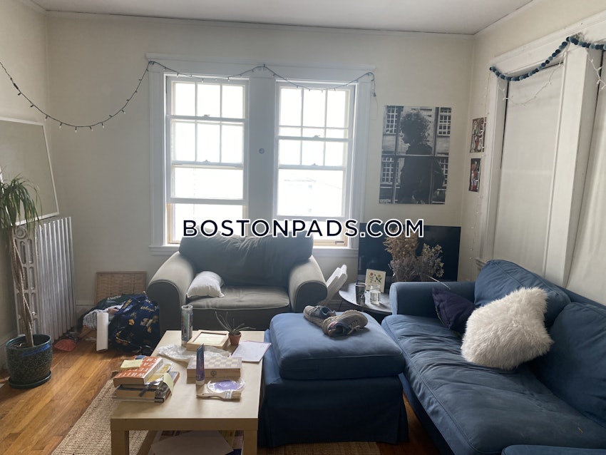 SOMERVILLE - TUFTS - 5 Beds, 2 Baths - Image 18