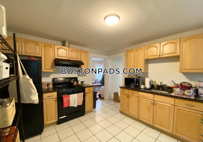 BOSTON - DORCHESTER - SAVIN HILL - 3 Beds, 1 Bath - Image 12