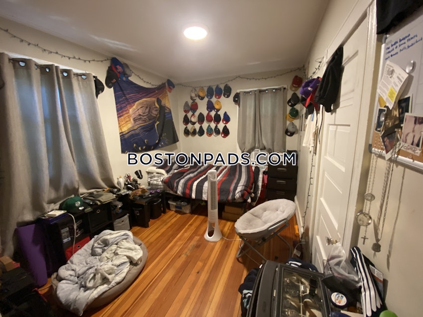 BOSTON - DORCHESTER - UPHAMS CORNER - 3 Beds, 1 Bath - Image 6