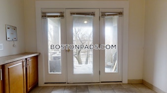 Commonwealth Ave. Boston