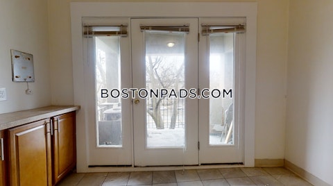 Commonwealth Ave. Boston photo 3