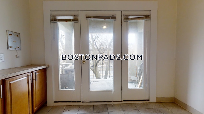BOSTON - ALLSTON - 3 Beds, 2 Baths - Image 3