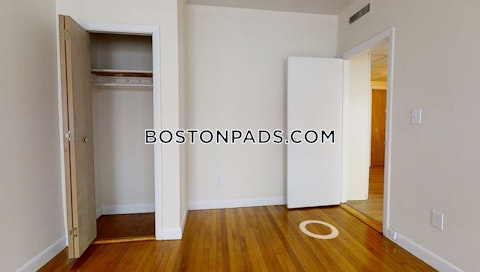 Commonwealth Ave. Boston photo 7