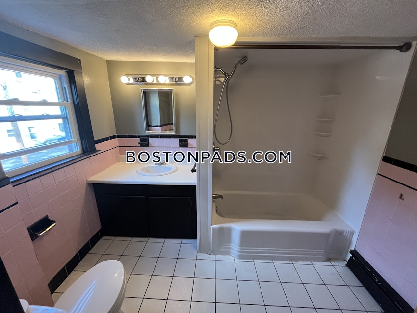 WAKEFIELD - 2 Beds, 1 Bath - Image 10