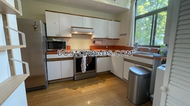 Boston - 2 Beds, 2 Baths