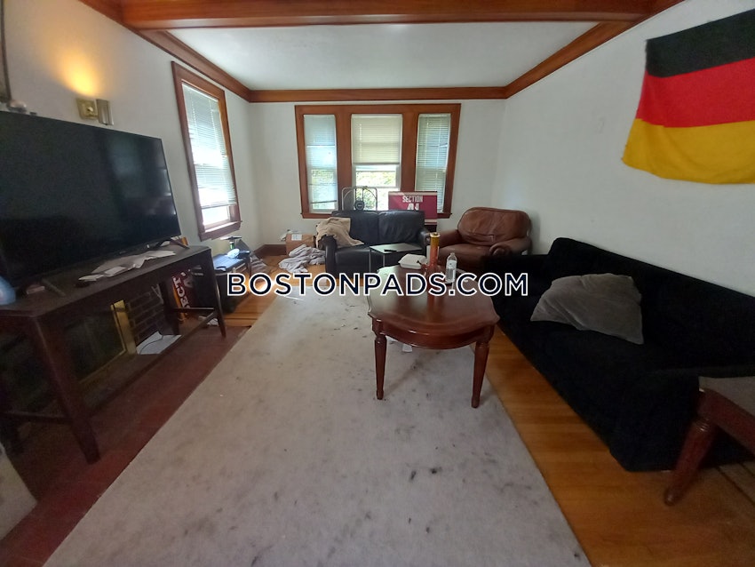 BOSTON - BRIGHTON - BOSTON COLLEGE - 8 Beds, 4 Baths - Image 3