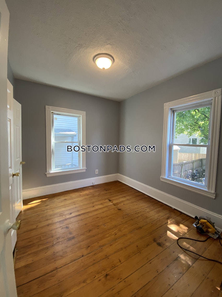 BOSTON - HYDE PARK - 2 Beds, 1 Bath - Image 3