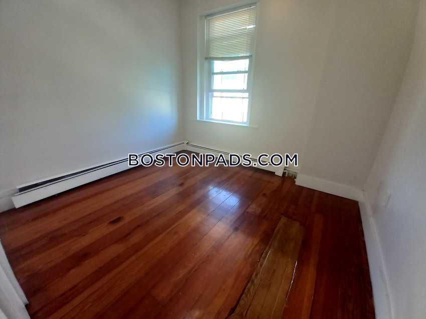 BOSTON - DORCHESTER/SOUTH BOSTON BORDER - 3 Beds, 1 Bath - Image 2