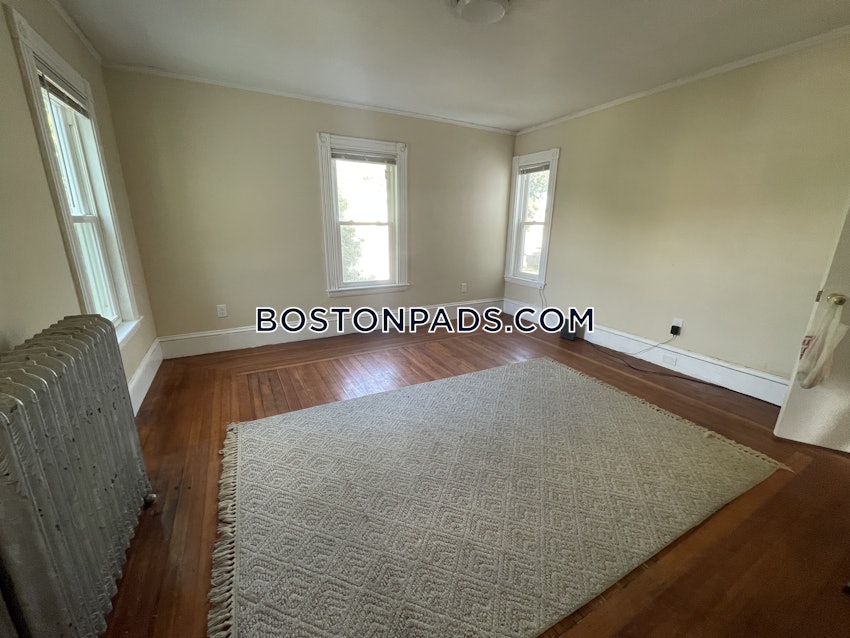 QUINCY - NORTH QUINCY - 4 Beds, 2 Baths - Image 17