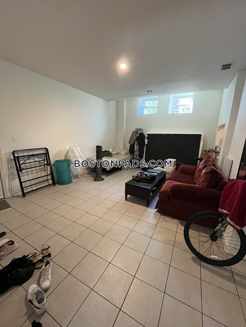 BOSTON - FENWAY/KENMORE - 3 Beds, 1 Bath - Image 1