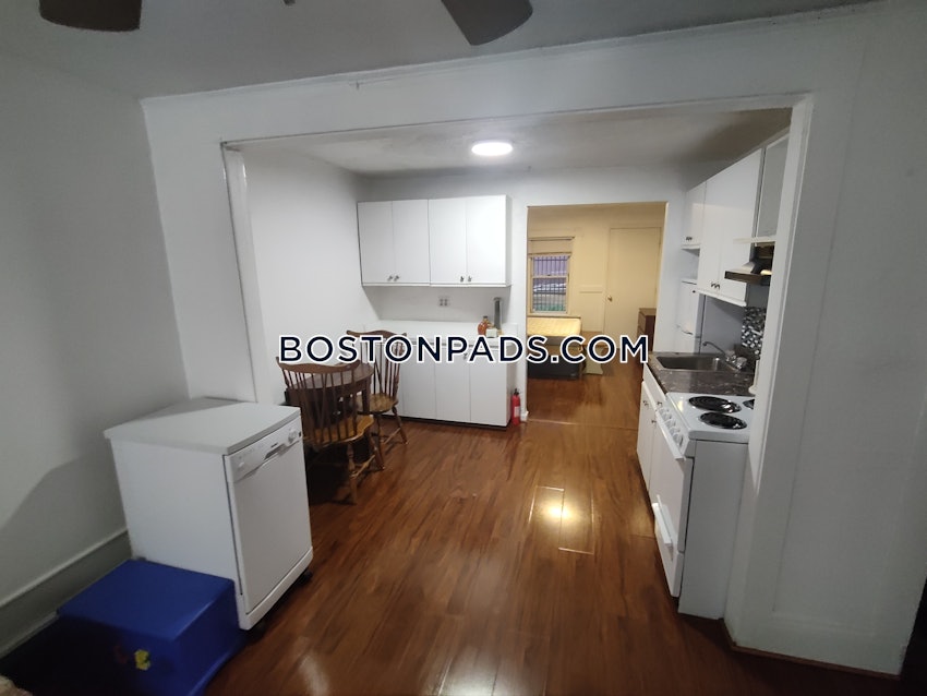 BOSTON - NORTHEASTERN/SYMPHONY - 1 Bed, 1 Bath - Image 11