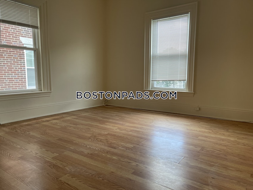 QUINCY - QUINCY CENTER - 1 Bed, 1 Bath - Image 4