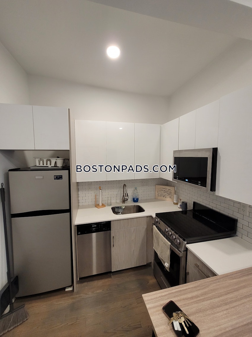 BOSTON - FENWAY/KENMORE - 1 Bed, 1 Bath - Image 10