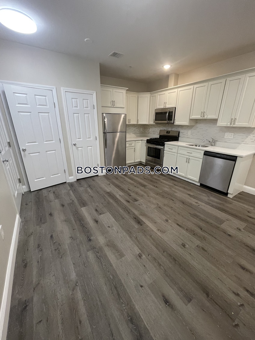 Lynn - $2,150+ /month