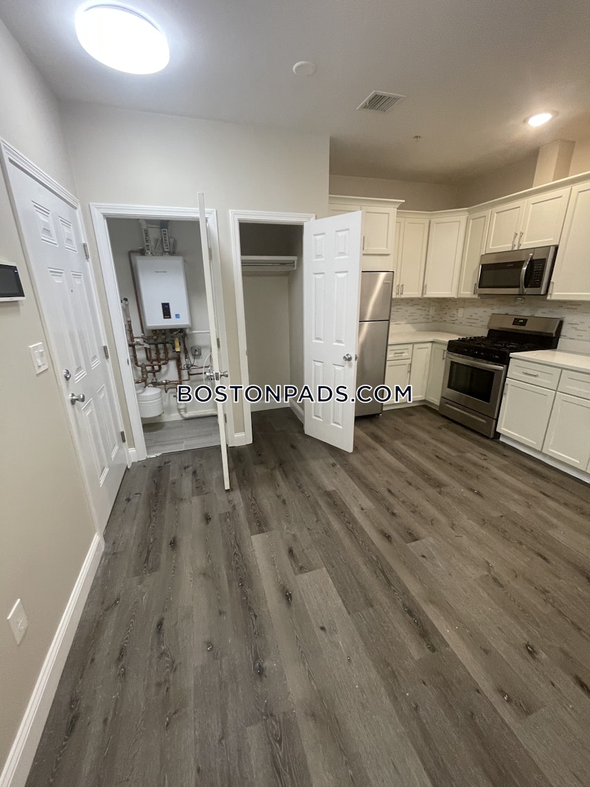 Lynn - $2,150+ /month