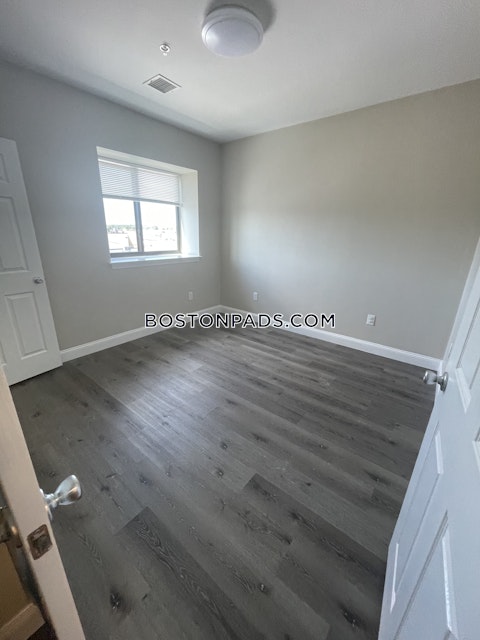 North Common St. Lynn photo 3