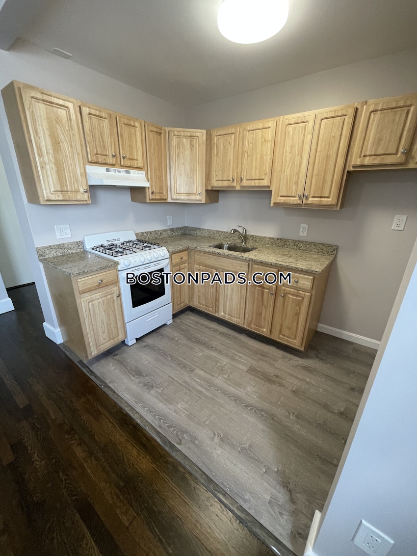 LYNN - 1 Bed, 1 Bath - Image 6