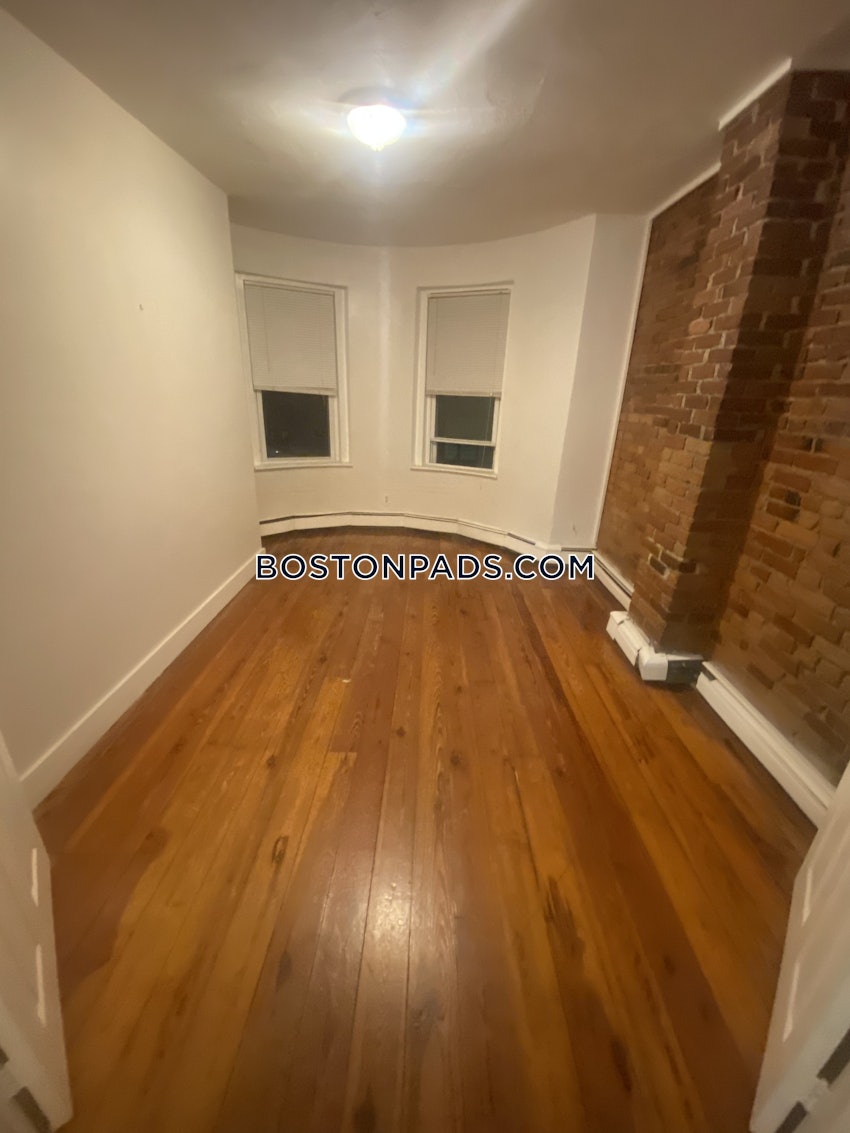 BOSTON - DORCHESTER/SOUTH BOSTON BORDER - 3 Beds, 1 Bath - Image 24