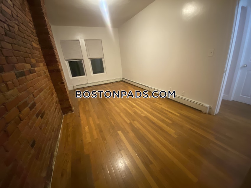 BOSTON - DORCHESTER/SOUTH BOSTON BORDER - 3 Beds, 1 Bath - Image 12