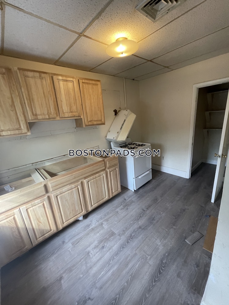 Blue Hill Ave., Milton